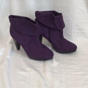 Blake Scott purple suede booties sz 10..